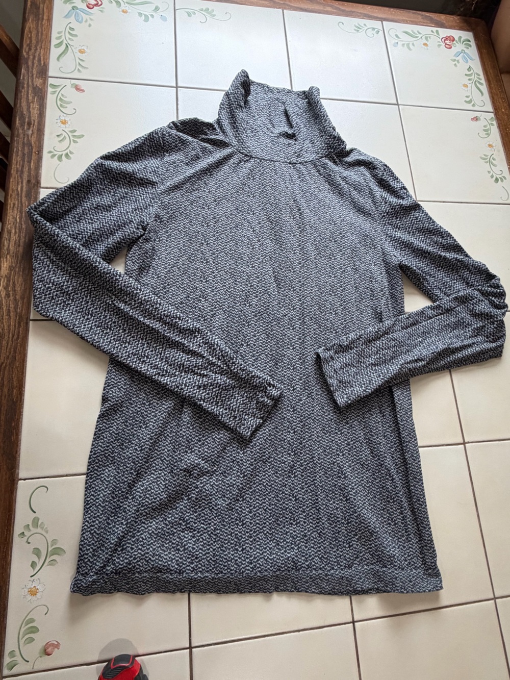 Athleta Turtleneck -L